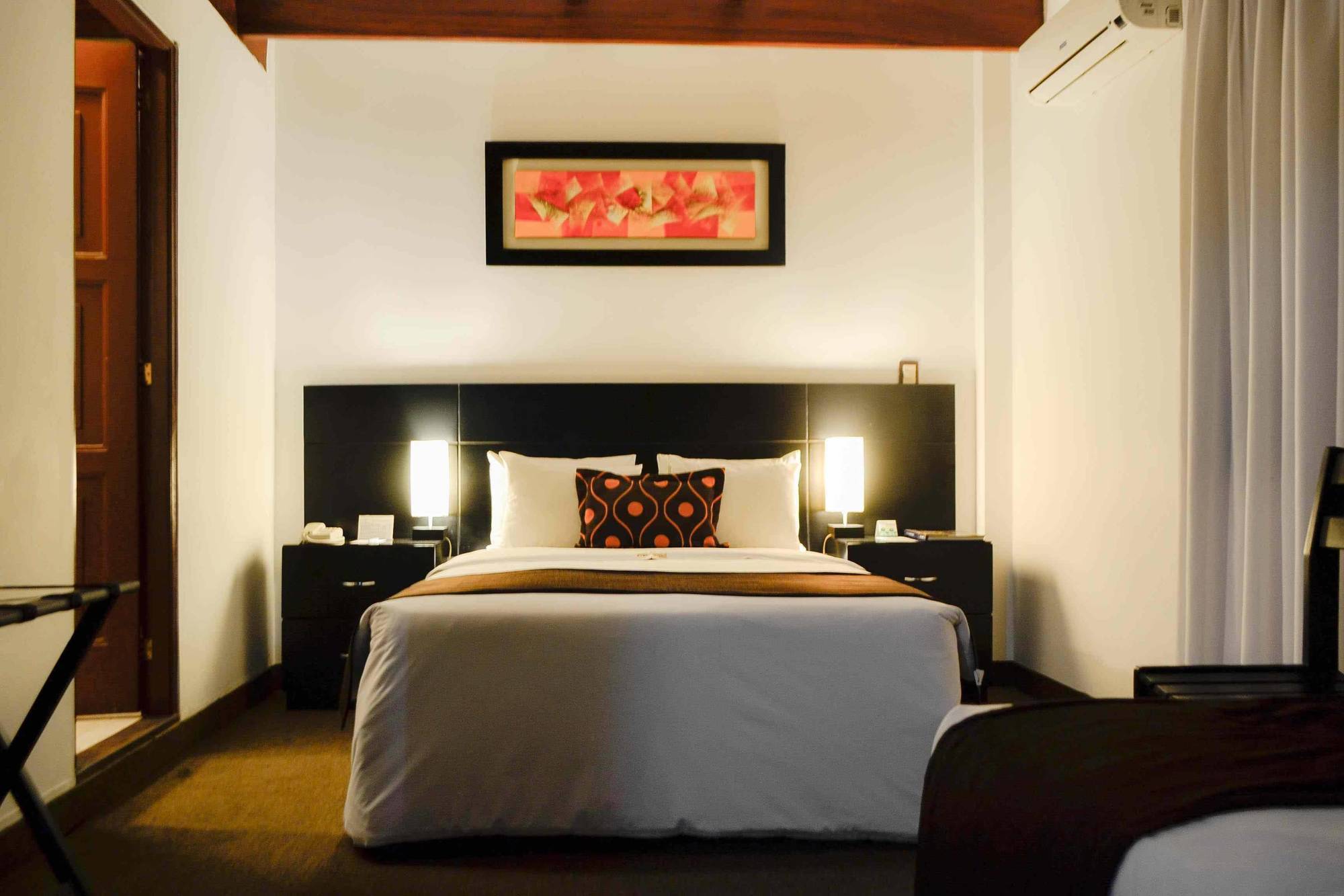 Hotel Ferre De Ville Lima Exterior photo