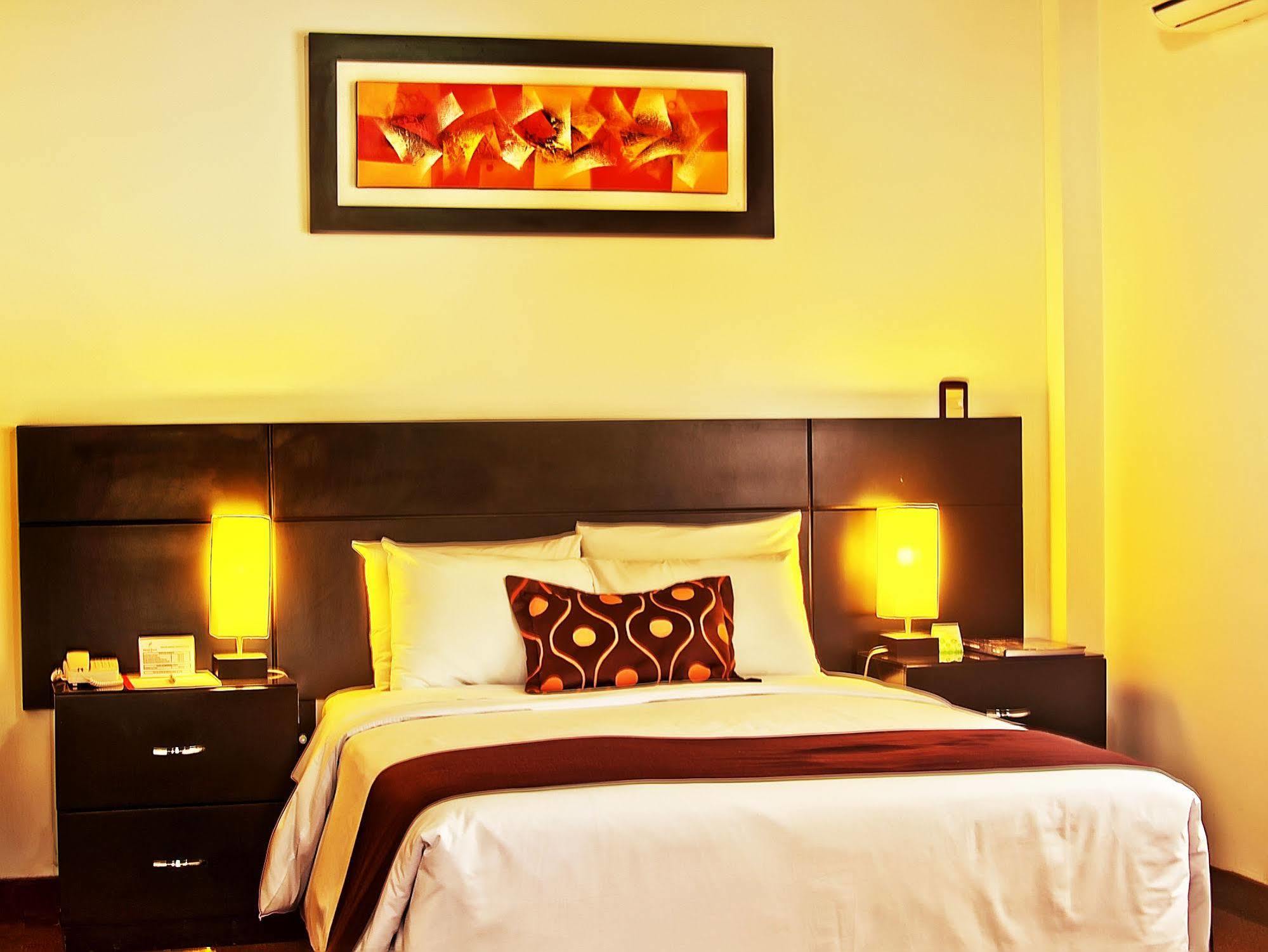 Hotel Ferre De Ville Lima Exterior photo